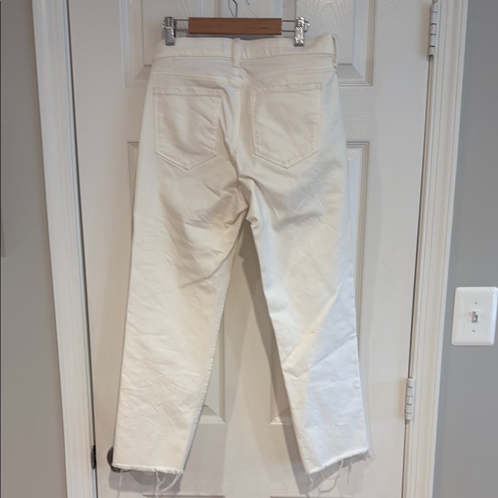 Banana Republic Women's white Jeans size 26 girlfriend fit - Picture 4 of 10